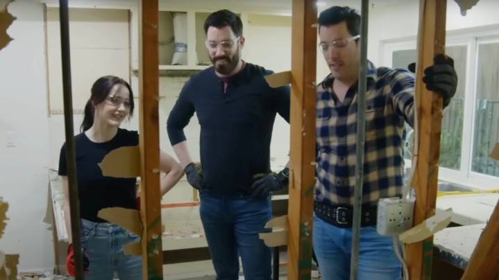 HGTV Fans Call Out 'Celebrity IOU' as 'Condescending' and 'Tone Deaf'