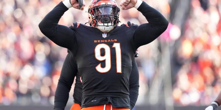 Cleveland Browns News and Rumors 8/18: Trey Hendrickson and Other Football Fantasies