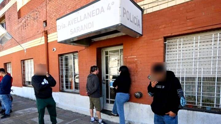 Medio argentino denuncia agresión de hinchas de la "U": También habrían querido golpear a un delivery