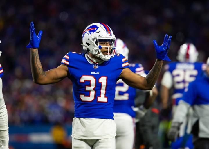 Dolphins Officially Sign CB Rasul Douglas, Make Corresponding Cut