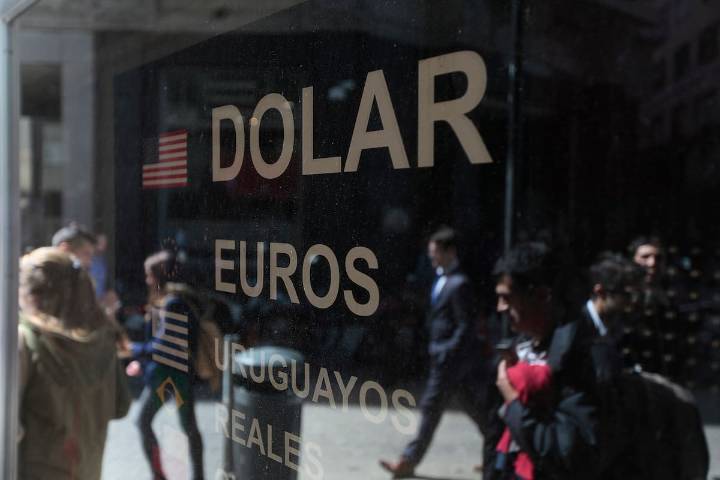 Dólar tarjeta hoy: a cuánto cotiza el dólar turista el 13 de agosto