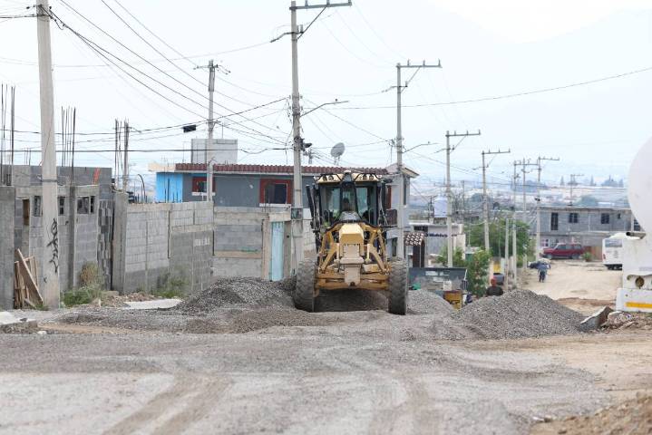 Avanza 30% pavimentación en colonia La Gloria: mejorará movilidad y calidad de vida