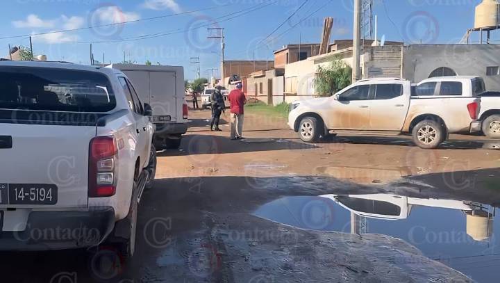 Su esposa lo encontró muerto en el patio de la casa