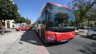 Detenido tras apuñalar a un policía nacional jubilado en un autobús de Sevilla