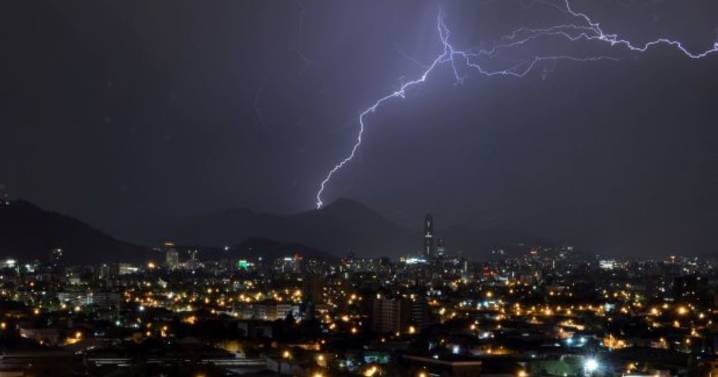 Lluvia y tormentas eléctricas se acercan a la capital con la esperanza de recuperar el déficit de precipitaciones