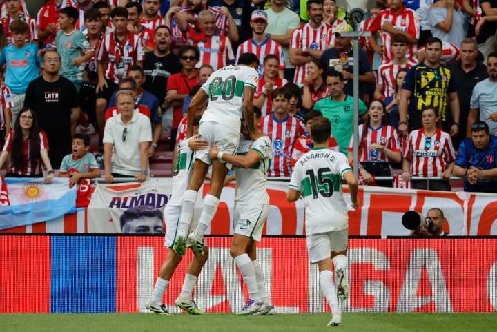 Sorloth y Rafa Mir establecen el empate al descanso (1