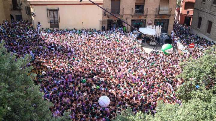 El PP de Aragón justifica los cánticos de 'Pedro Sánchez, hijo de puta' en Huesca: "Es el hit del verano"