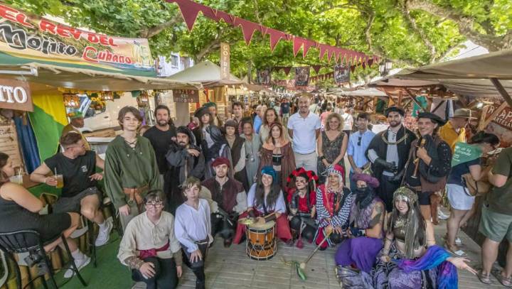 Inaugurado el Mercado Renacentista Casa de la Vega en la Avenida de España
