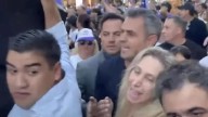 Evacuaron a Karina Milei y Martín Menem durante una caravana en la que se generaron incidentes en Corrientes