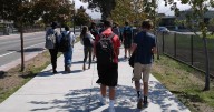 Miedo a ICE: Padres indocumentados toman medidas para proteger a sus hijos en el regreso a clases