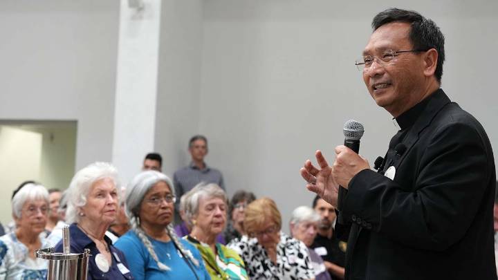 Local Catholics' new ministry: Daily walks with fearful facing SD immigration court