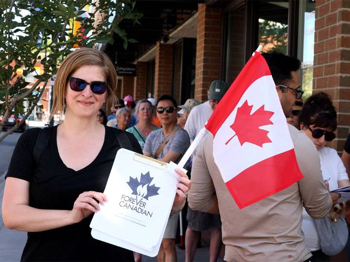 'Stop the nonsense': Calgarians line up to oppose Alberta separation