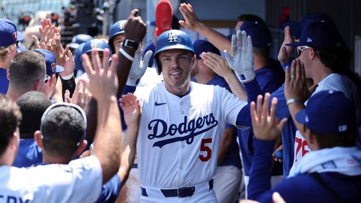 Mookie Betts' clutch homer lifts Dodgers over Padres 5-4, extending NL West lead to 2 games