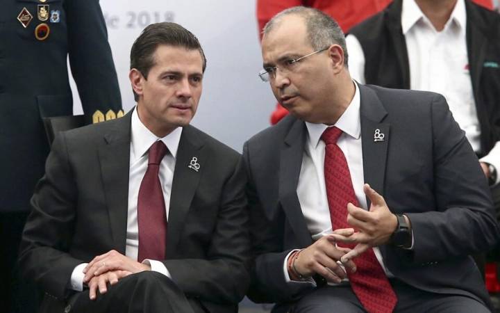 Confirman detención en EE.UU. de Carlos Treviño, ex director de Pemex