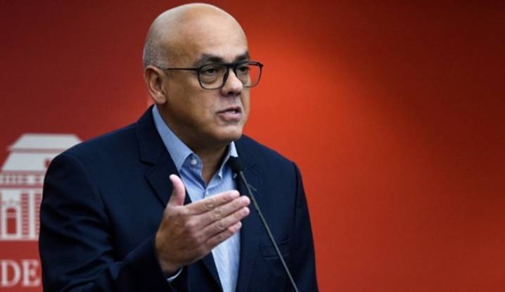 Jorge Rodríguez llega a China para conmemorar el Día de la Victoria