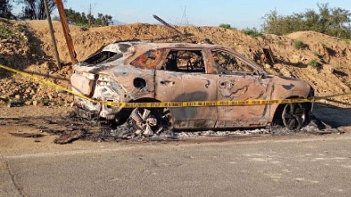Encuentran automóvil quemado: Sería del hombre asesinado en su casa en Curacaví