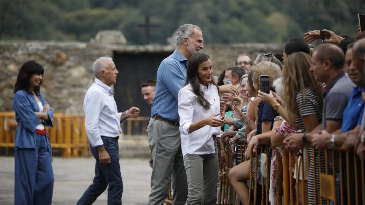 Los Reyes inician su visita a las zonas afectadas por los incendios de Zamora