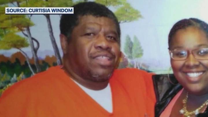 Daughter tries to save dad from Florida's death row after he was convicted in her mom's murder