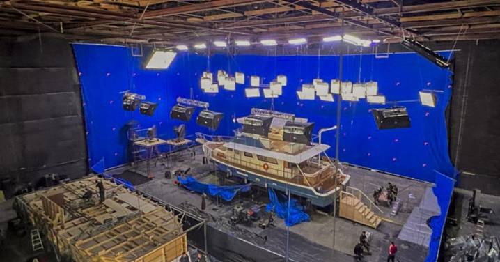 Netflix unveils Mexican projects with Diego Luna, Alonso Ruizpalacios, Maite Alberdi