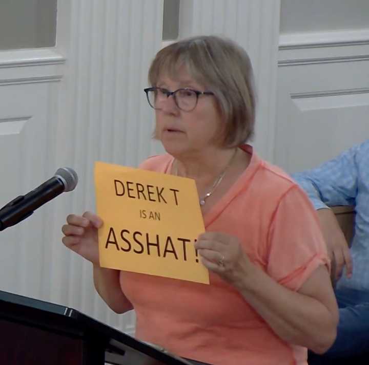 Free Speech Advocates Push Back on Nashua Display Ban