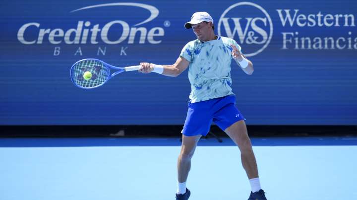 'It's possible to catch up with them' - Casper Ruud believes Carlos Alcaraz and Jannik Sinner are not unbeatable