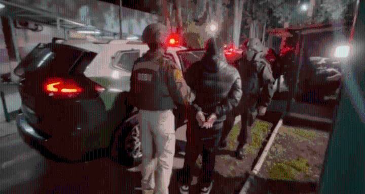 Bloque antiencerronas sorprendió a tres jóvenes a bordo de dos vehículos robados en Maipú