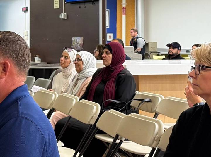 Orland District 230 board hears requests for Arabic curriculum