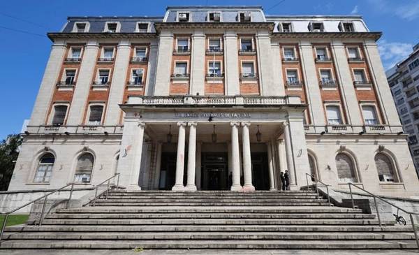 Tragedia del fentanilo: el Gobierno analiza recusar al juez Kreplak