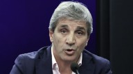 Luis Caputo busca absorber la masa de pesos de los bancos con una nueva licitación de emergencia