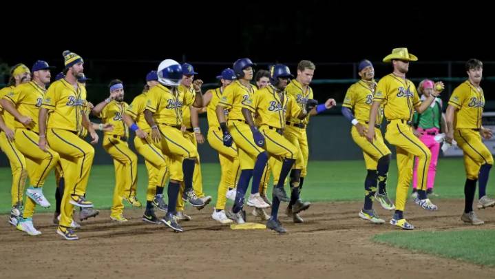 What channel are the Savannah Bananas on today? Time, TV schedule, live stream to watch Chicago Banana Ball games