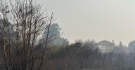 A Limia amanece cubierta por el humo