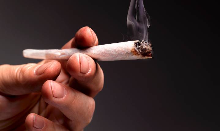 Dear Abby: Will 70-year-old’s new pot addiction break up this long marriage?