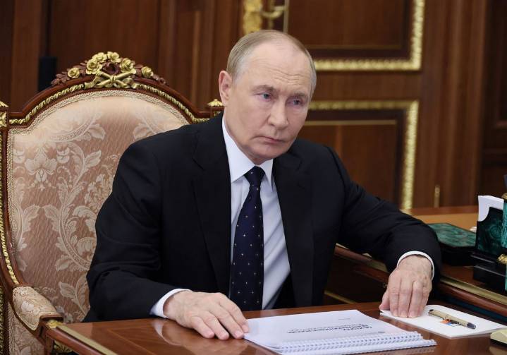 Trump warns of ‘severe consequences’ if Putin does not agree to stop war after summit