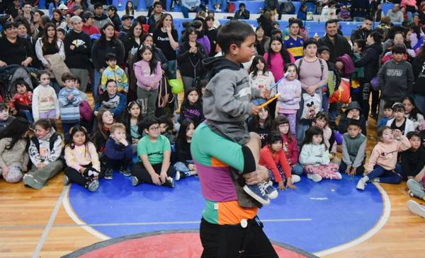 Mil personas celebraron el Día de las Infancias en Trelew