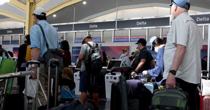 Delta passenger alleges flight attendant slapped him 