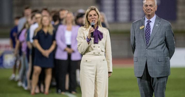'It Only Takes One': First lady of Virginia meets with JMU students to discuss fentanyl crisis