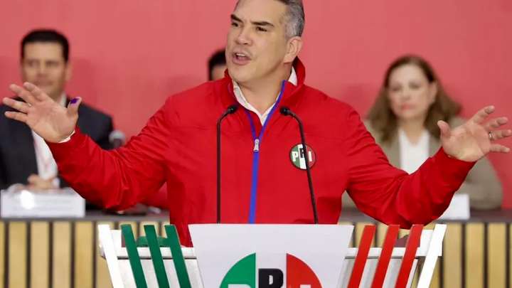 ... y seguidores de 'Alito' marchan a su favor en CdMx