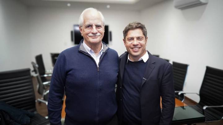 Axel Kicillof compartió un acto junto a Jorge Taiana en Ensenada: "Hay un ataque sin precedentes contra los trabajadores"