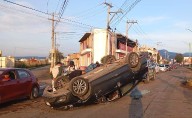Vuelca vehículo sobre la Tulancingo