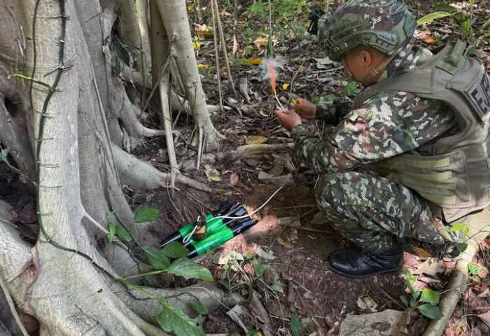 Ejército destruyó arsenal explosivo del Clan del Golfo
