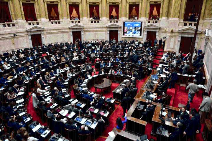 El Gobierno logró blindar el veto contra la suba de las jubilaciones