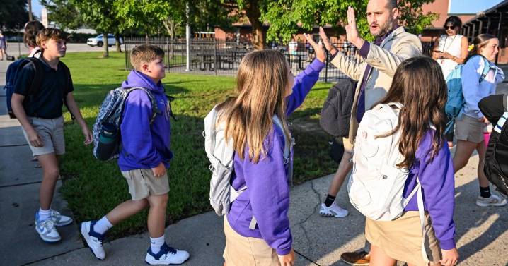 Denham Springs principal kicks off first day of school