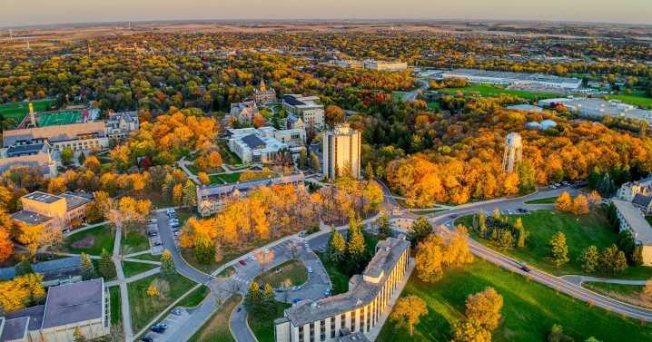 Local students are named 2025 graduates from St. Olaf College