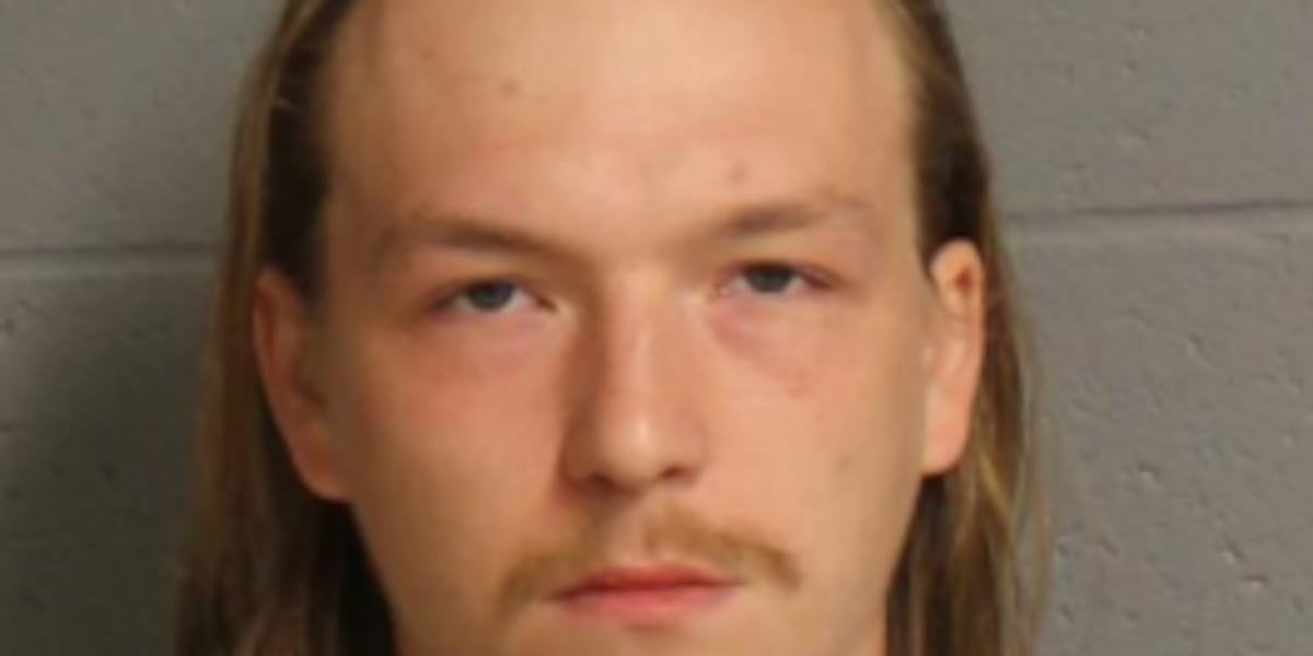 22-year-old arrested on multiple gun and drug charges in Cromwell