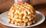 Para amantes de la merienda salada: cómo hacer waffles de chipa rápido y fácil