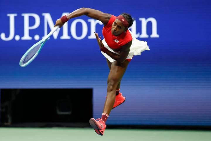 Coco Gauff, récord de dobles faltas este curso, recurre al técnico que rediseñó el saque de Sabalenka