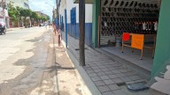 Sustituyen cemento por piedra pórfido en banquetas del Centro de León