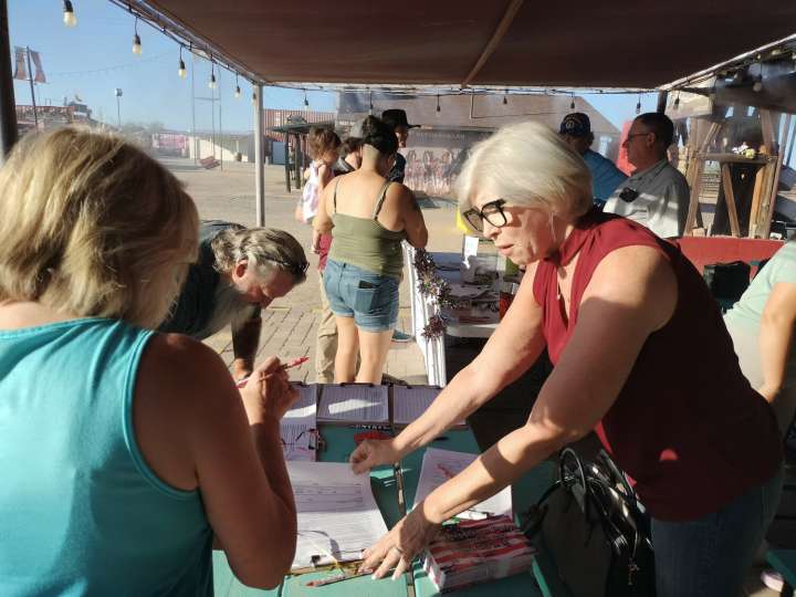 Surprise opponents of BNSF rail hub plans get more time to organize