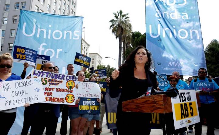 CA Labor Federation backs special election to redraw congressional maps