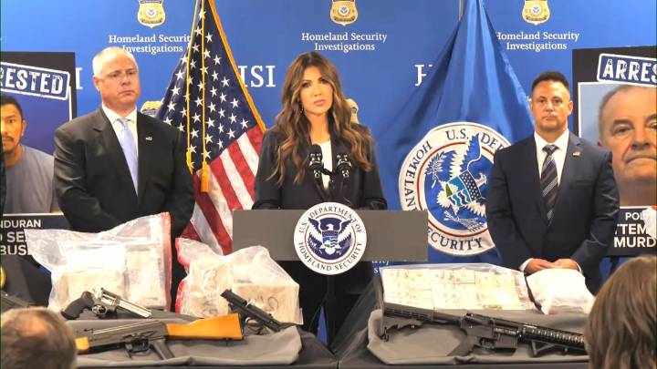 Kristi Noem set to hold press conference in Chicago area Friday